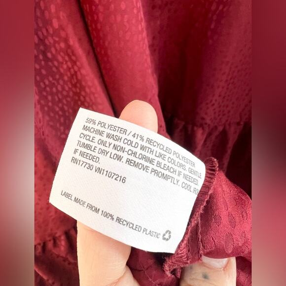 The nines by hatch maroon satin sleeveless maternity dress tiered skirt midi XS - Picture 7 of 9